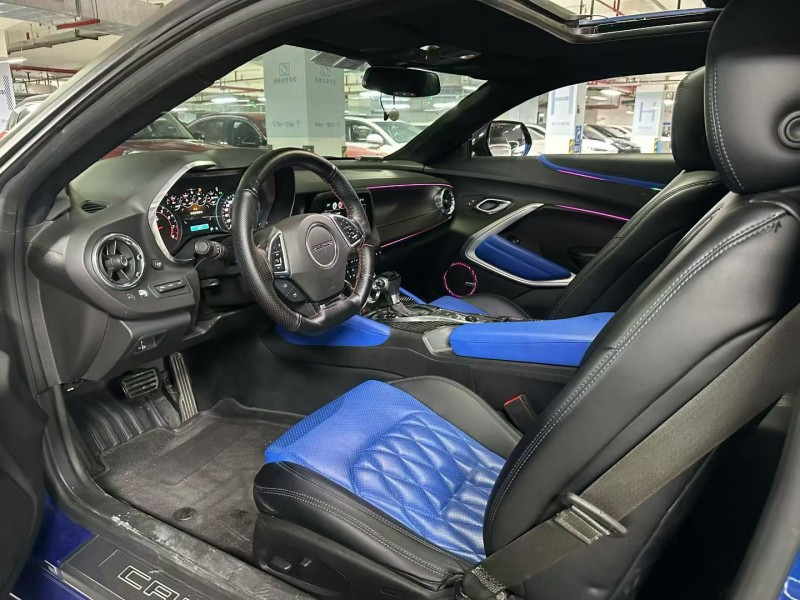 成都18年雪佛兰科迈罗5