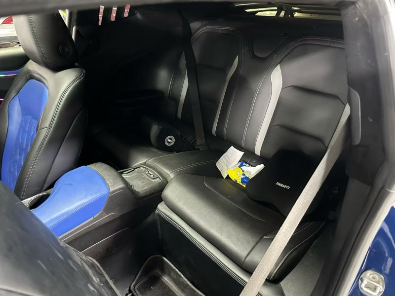 成都18年雪佛兰科迈罗7