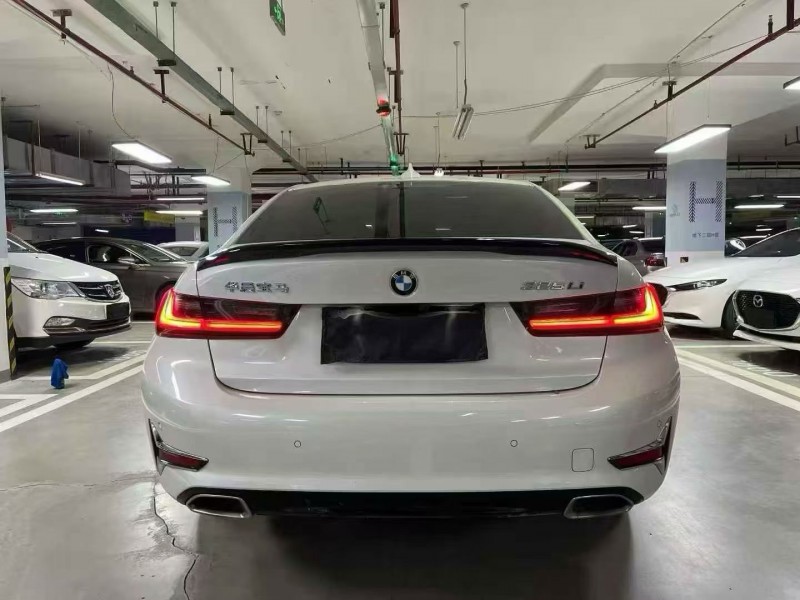 成都19年宝马3系7