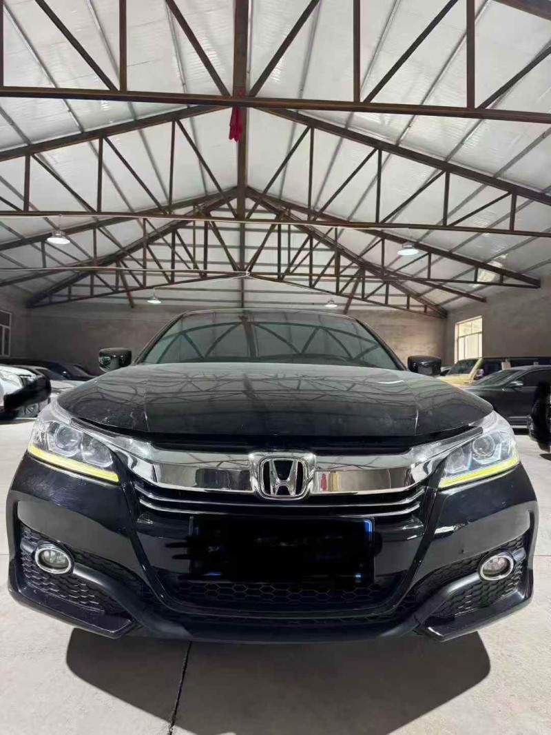 通辽18年本田雅阁1