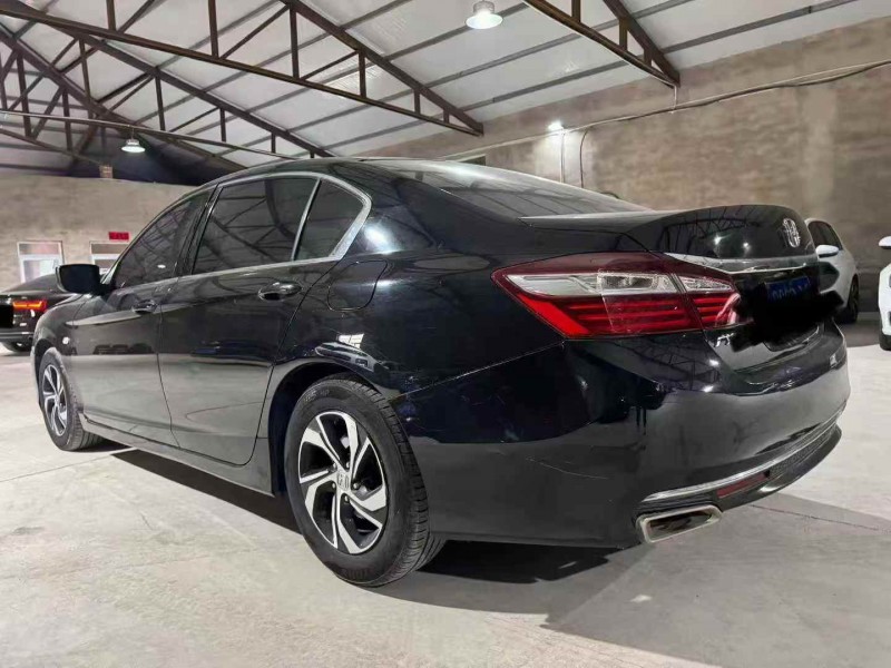 通辽18年本田雅阁7