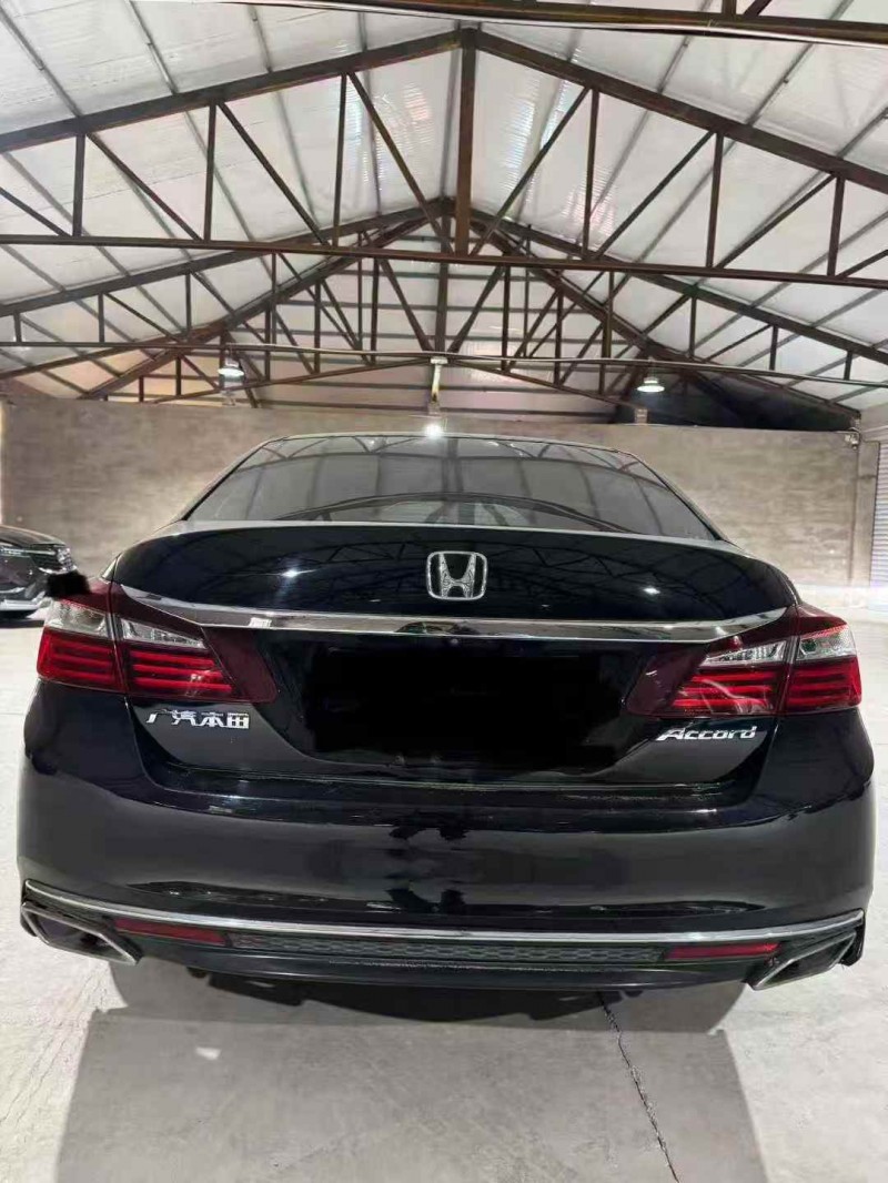 通辽18年本田雅阁9