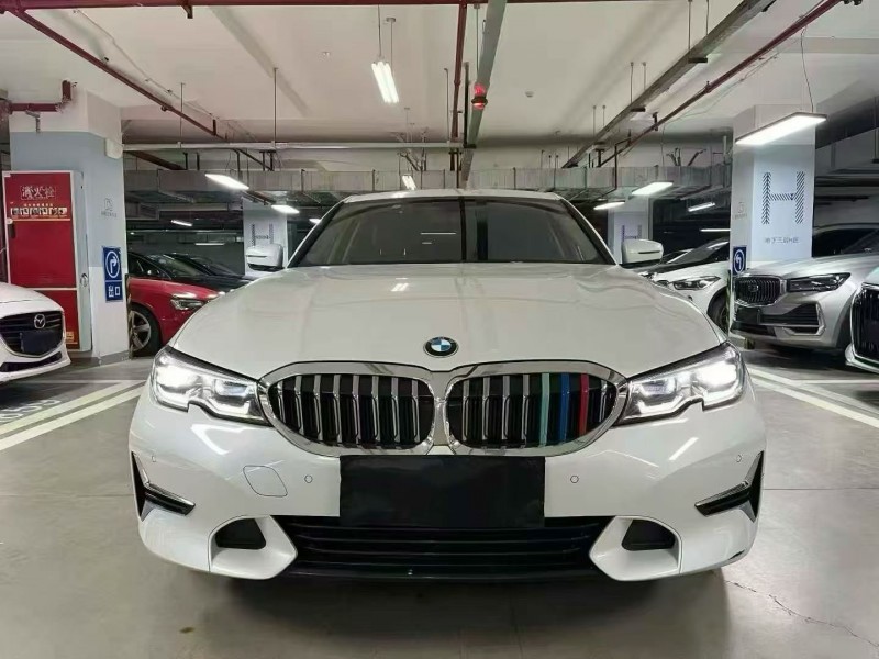 成都19年宝马3系1