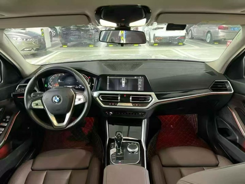 成都19年宝马3系3