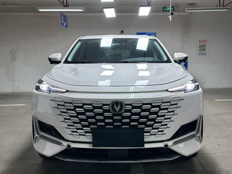 成都22年长安汽车UNI1