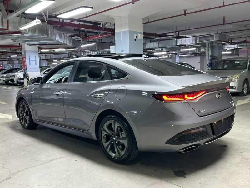 成都20年现代菲斯塔8