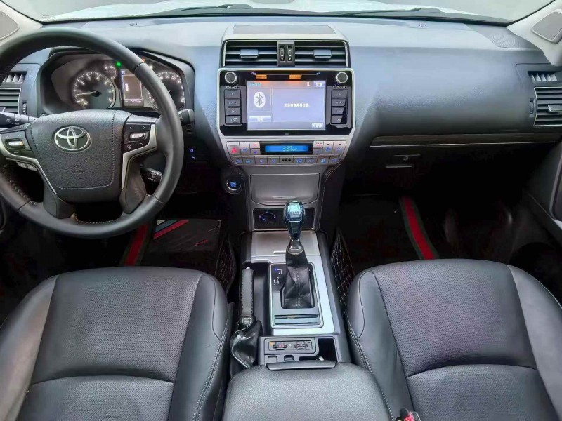 承德19年丰田普拉多5