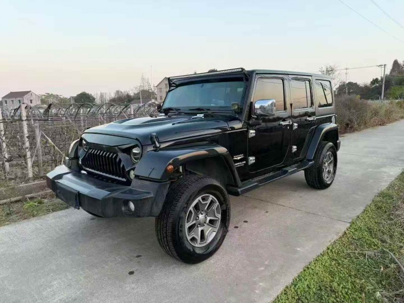 嘉兴14年Jeep牧马人3