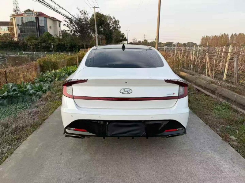 绍兴22年现代索纳塔8