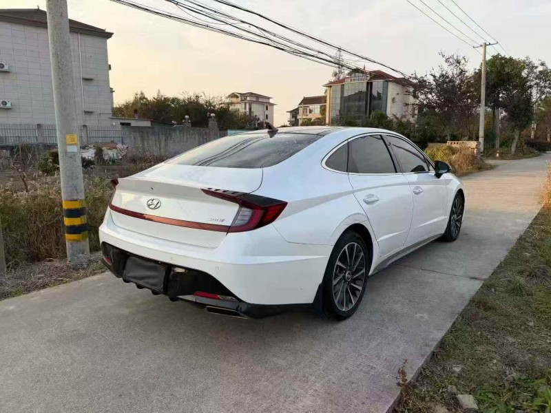 绍兴22年现代索纳塔9