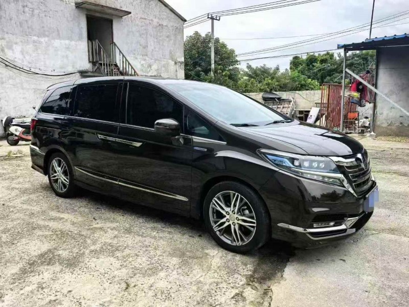 徐州20年本田艾力绅2