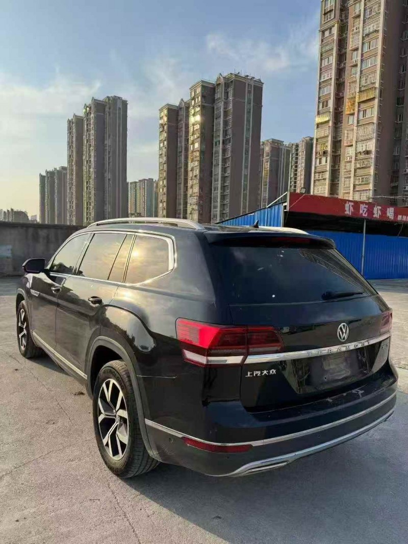 嘉兴18年大众途昂8