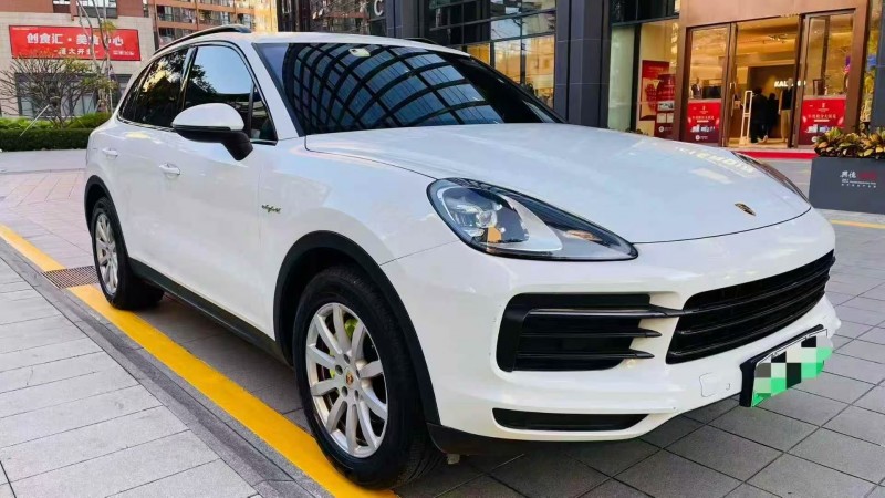 广州19年保时捷Cayenne新能源2