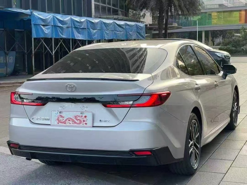 佛山25年丰田凯美瑞8