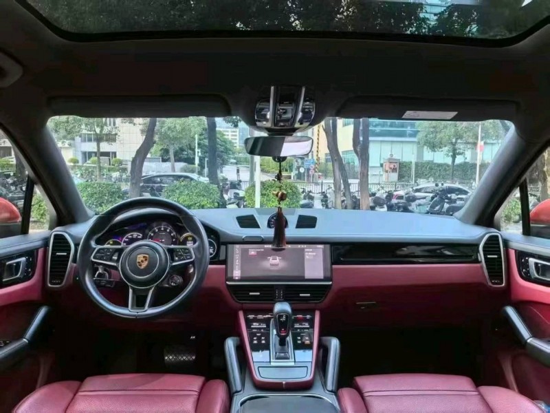 深圳20年保时捷卡宴5