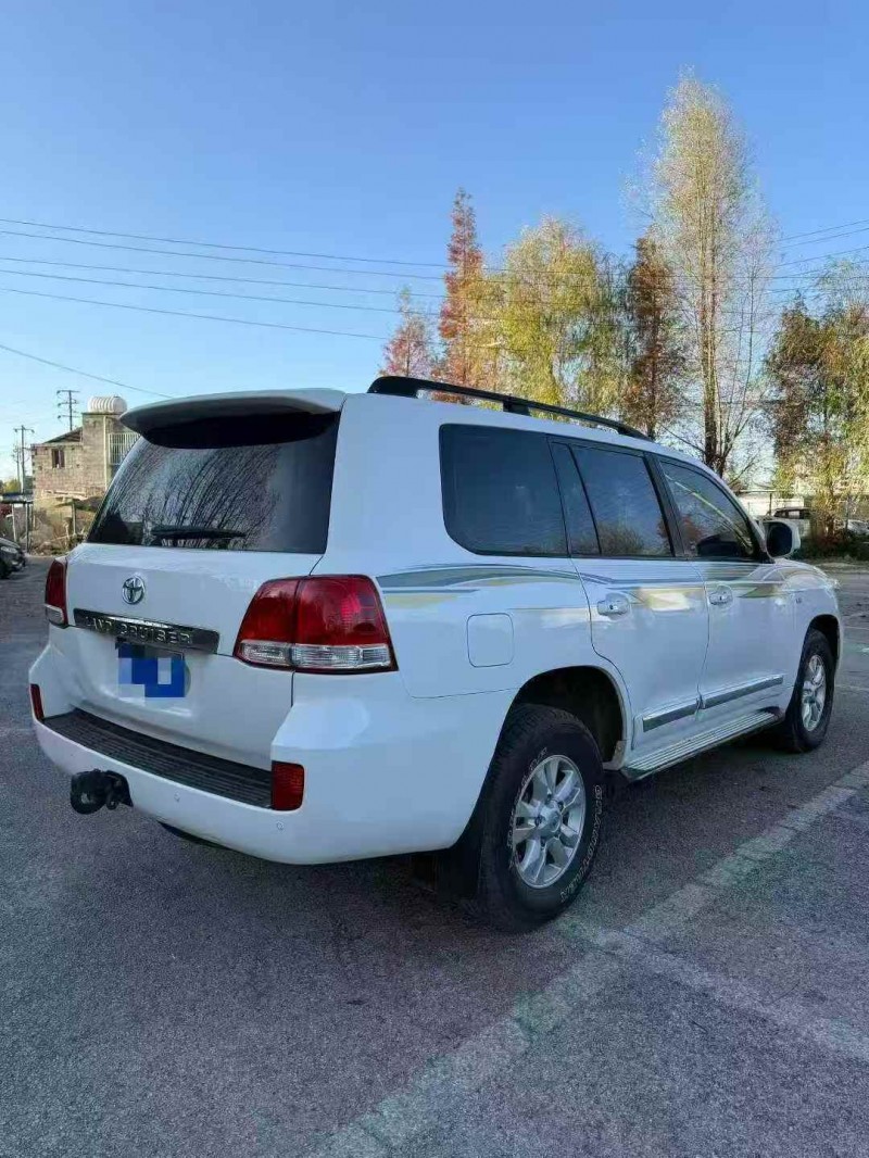 秦皇岛09年丰田兰德酷路泽8