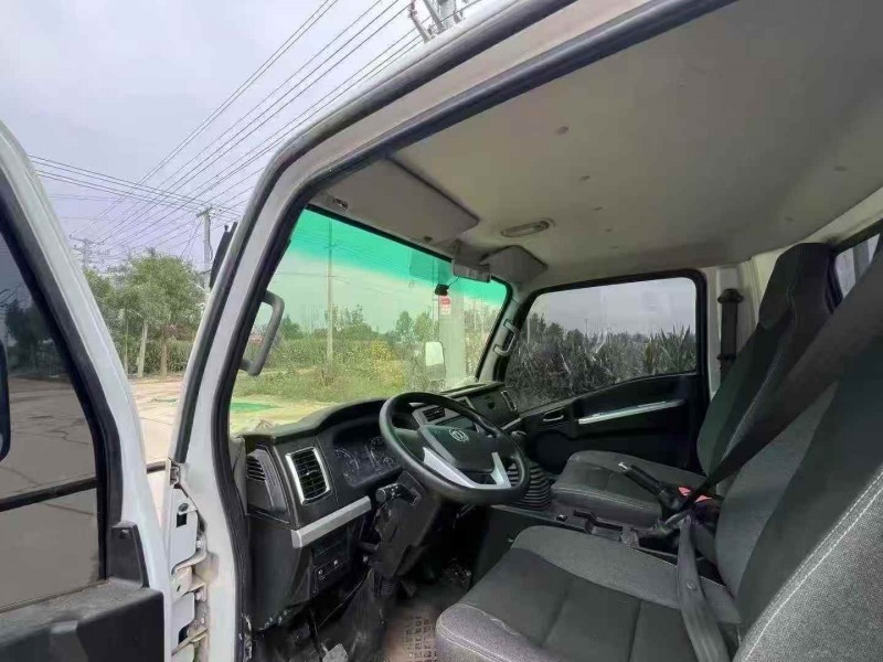 张家口25年东风福瑞卡7