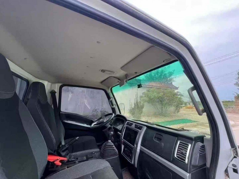 张家口25年东风福瑞卡8