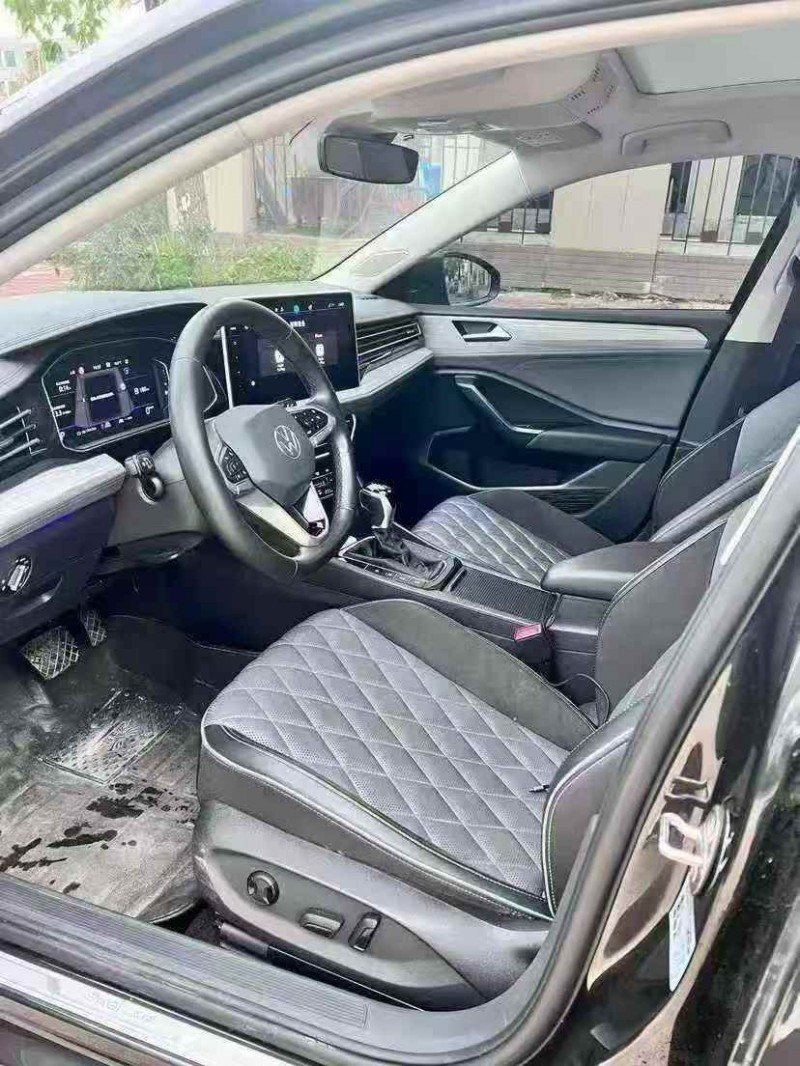 吉安23年大众速腾4