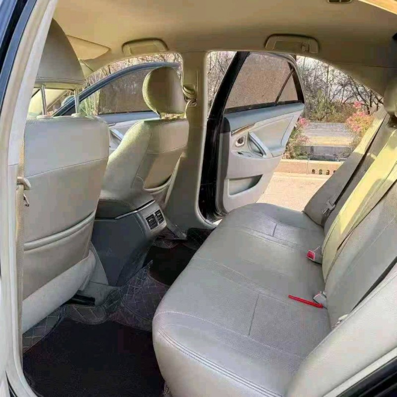 济宁13年丰田凯美瑞6