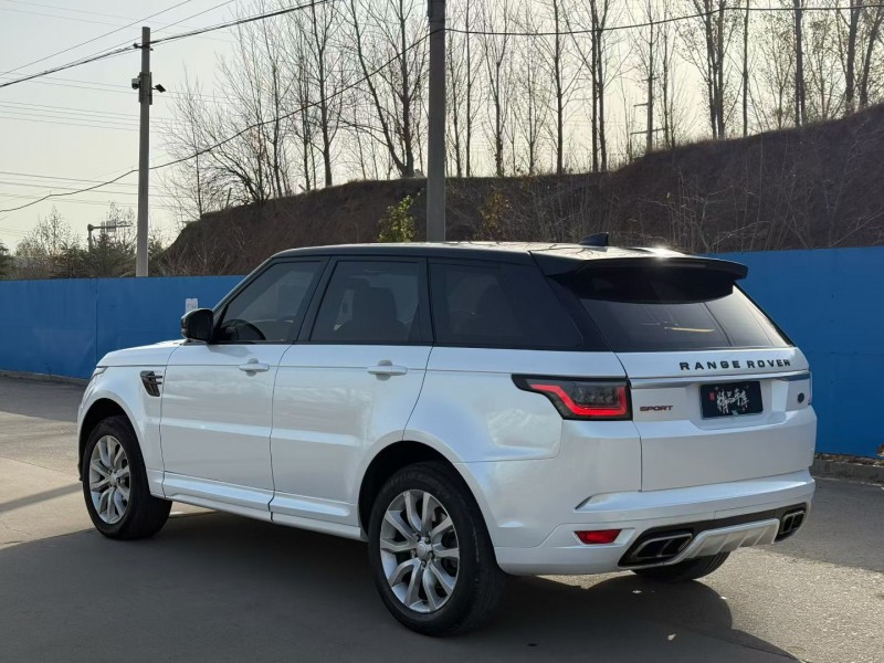 青岛18年路虎揽胜运动7