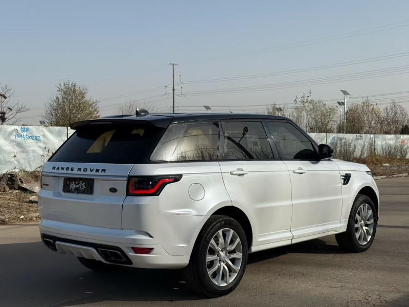 青岛18年路虎揽胜运动8