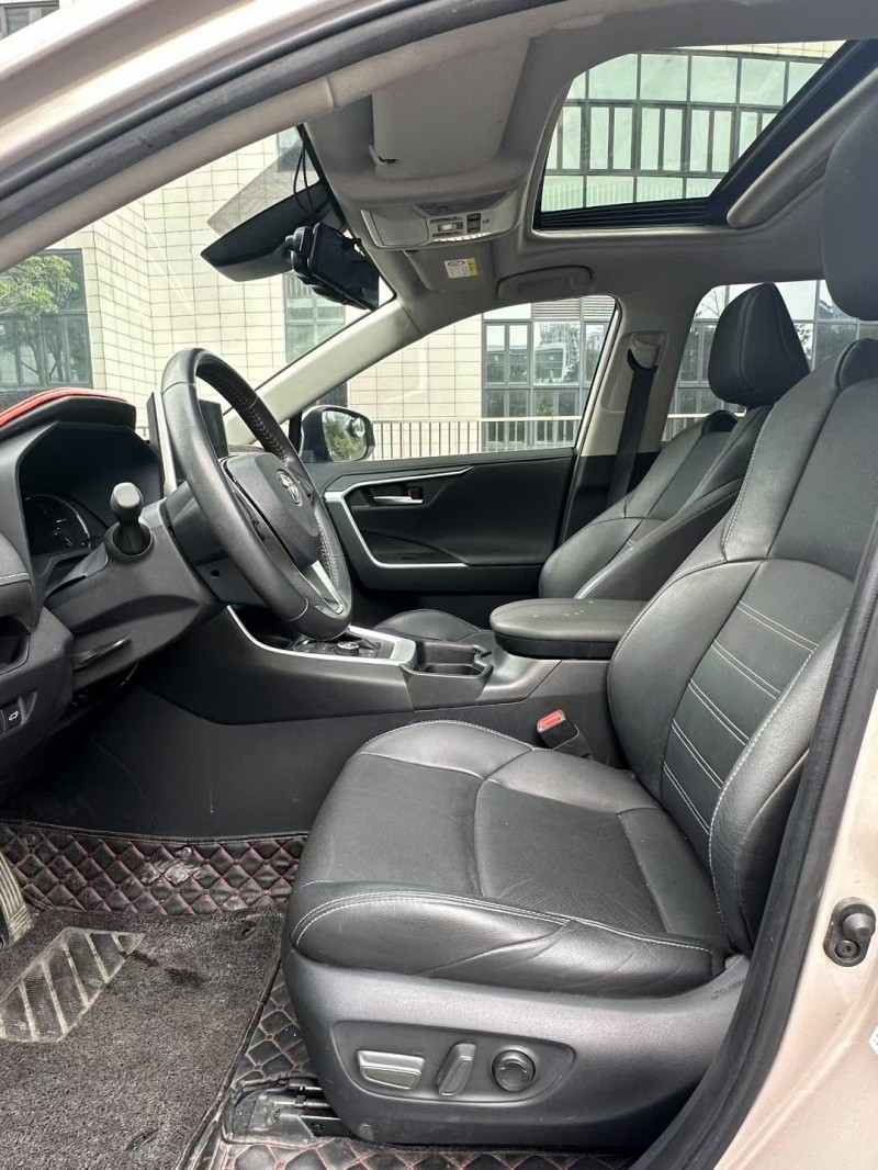 佛山21年丰田威兰达4