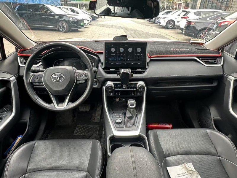 佛山21年丰田威兰达5