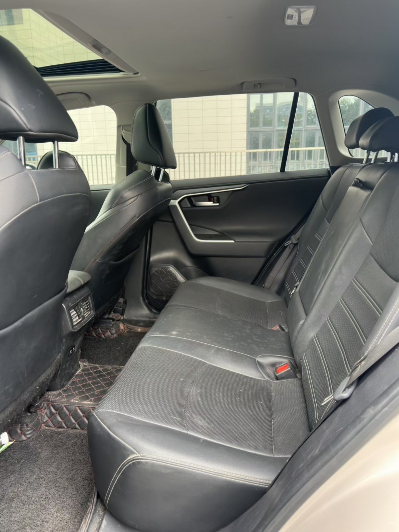 佛山21年丰田威兰达6