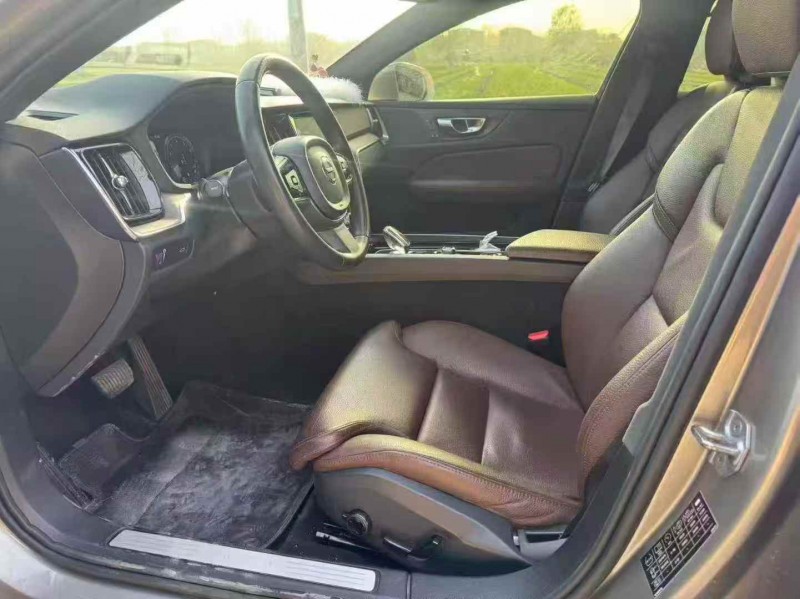 东营22年沃尔沃S60L4