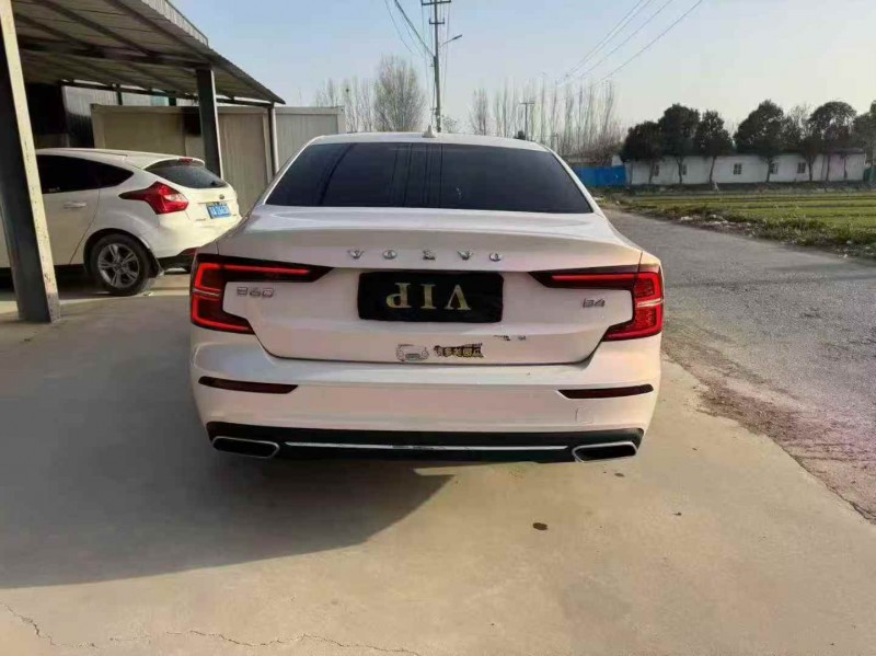 东营22年沃尔沃S60L8