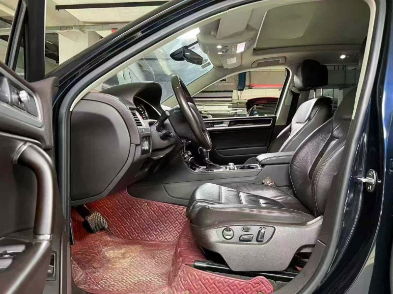 深圳17年大众途锐7