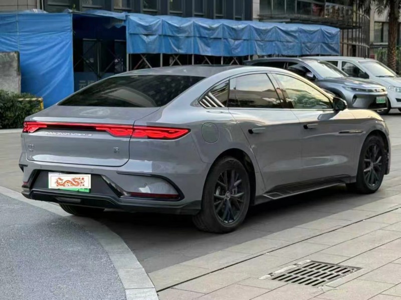 佛山25年比亚迪汉8