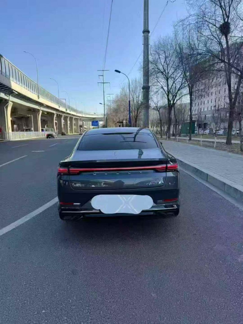 通辽24年吉利星瑞9