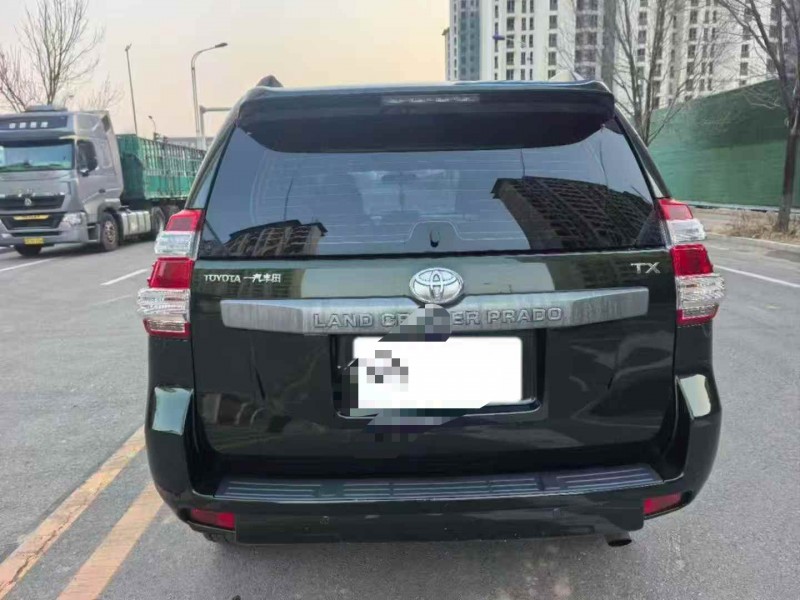 承德15年丰田普拉多8