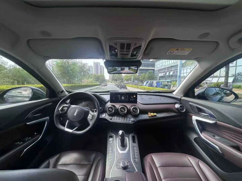 东莞20年长城汽车魏牌5