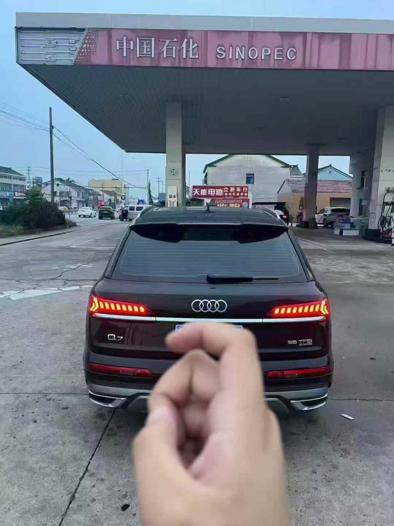 南通21年奥迪Q78