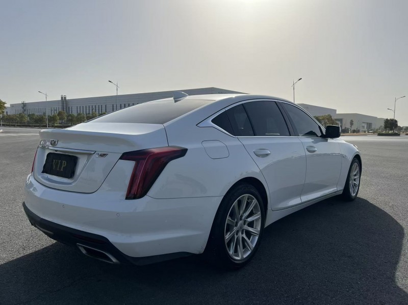 盐城20年凯迪拉克CT59