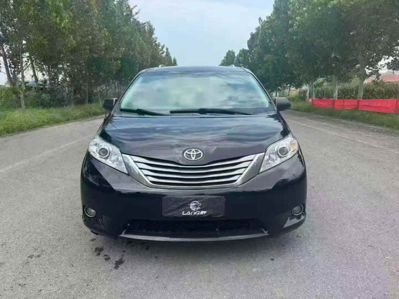 烟台17年丰田塞纳1