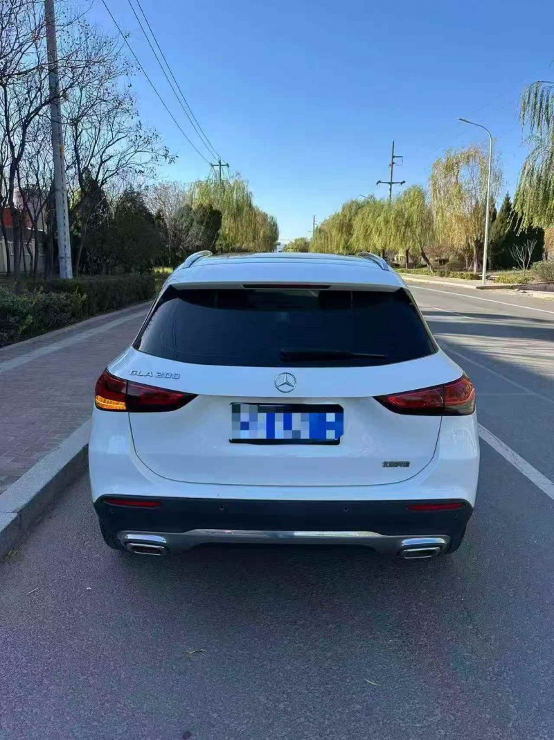 济宁22年奔驰GLA9