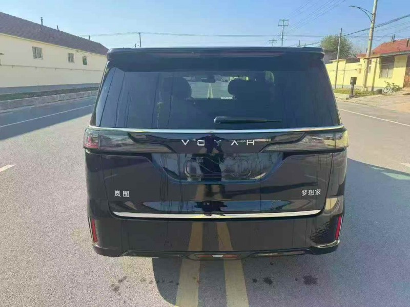 枣庄23年岚图汽车梦想家8