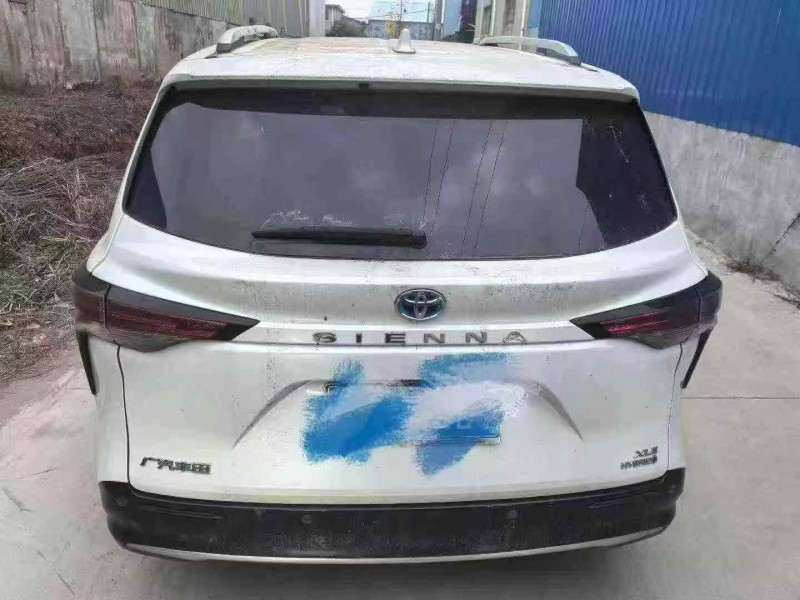 枣庄23年丰田塞纳9