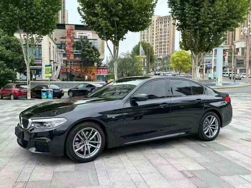 重庆20年宝马5系3