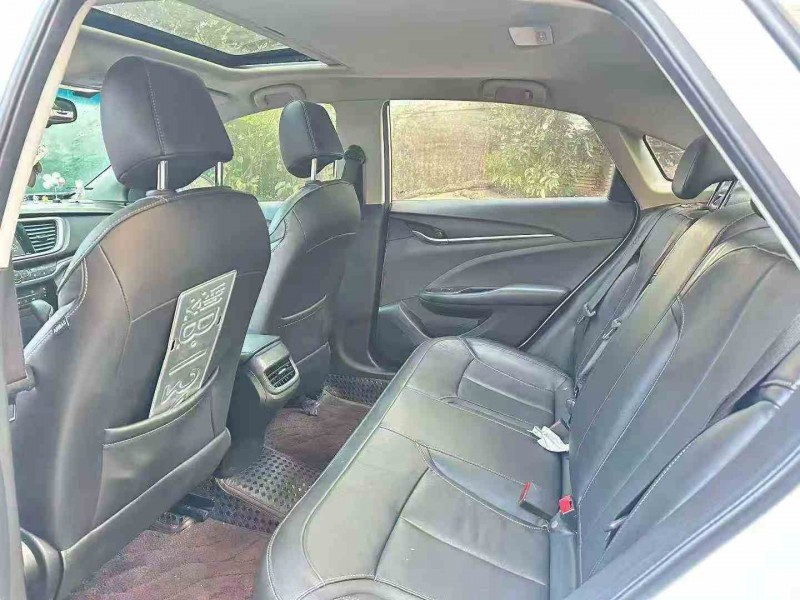 重庆20年别克英朗4