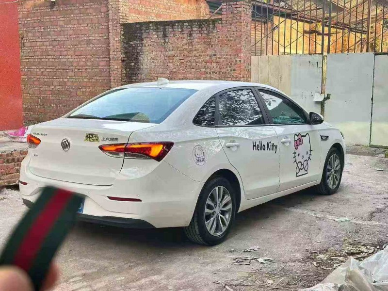 重庆20年别克英朗7