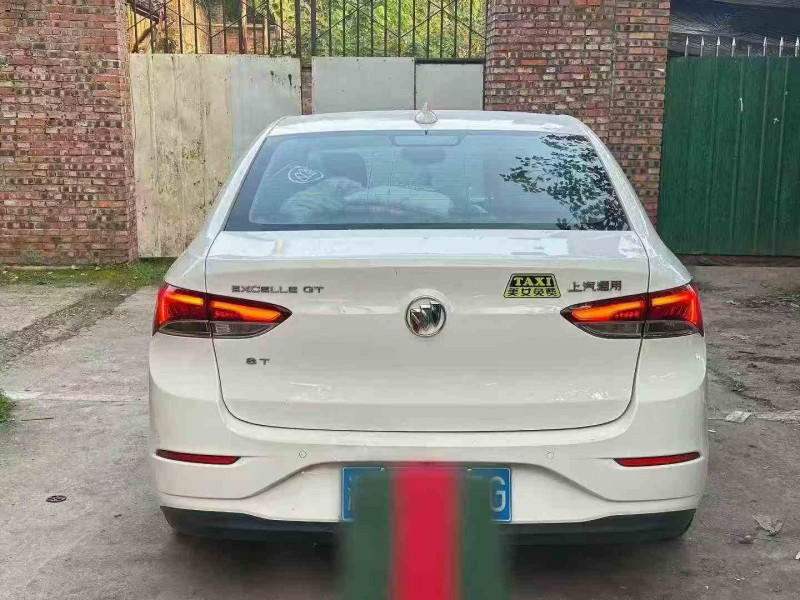 重庆20年别克英朗8