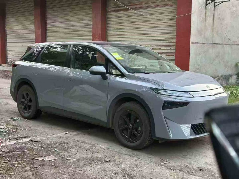 重庆25年启辰VX63