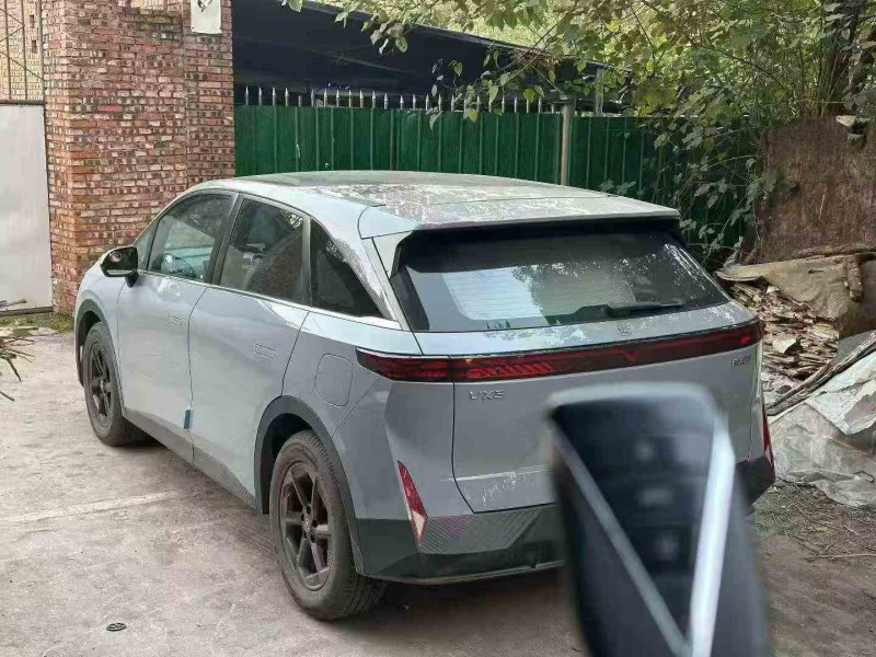 重庆25年启辰VX67