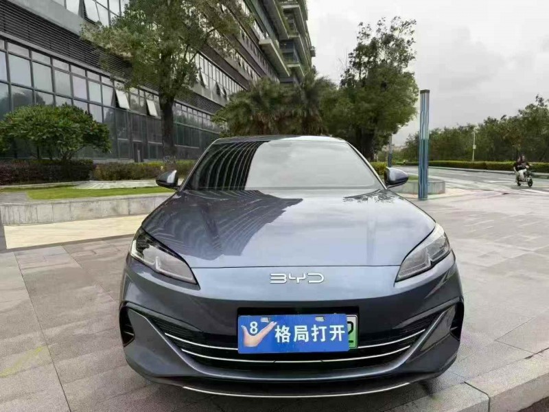 东莞25年比亚迪海豹1