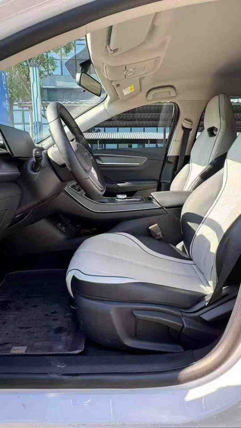 东莞24年比亚迪驱逐舰5